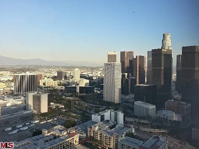 Building Photo - 1100 Wilshire Blvd