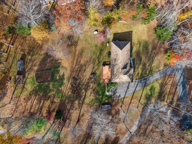 Foto del edificio - 117 Church Hill Rd