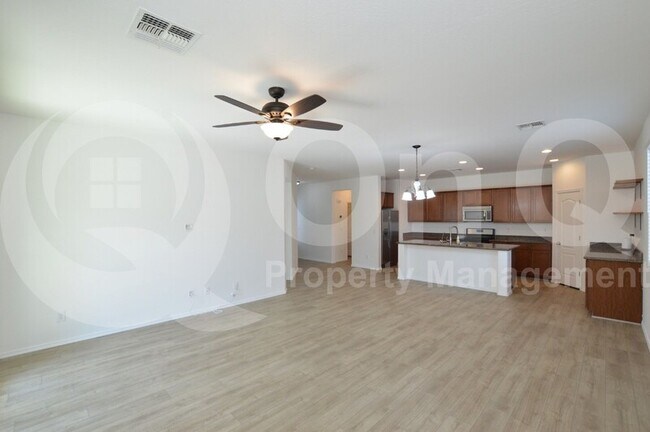 Foto del edificio - 23540 212th Pl