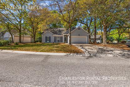 Photo - 1971 Oak Tree Ln.-