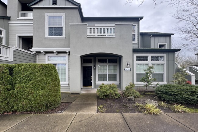 Photo - 1754 NE Ashberry Dr House