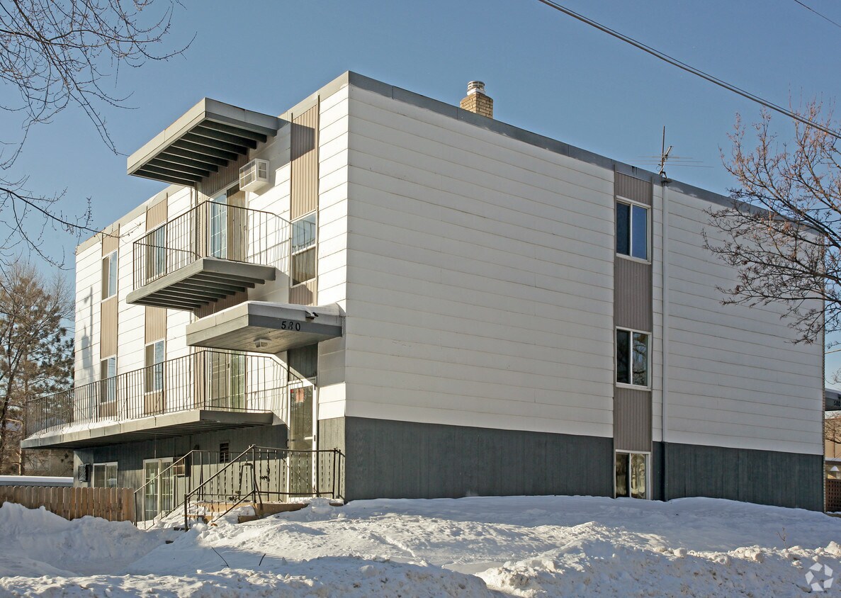 Primary Photo - 580 Minnehaha Ave E