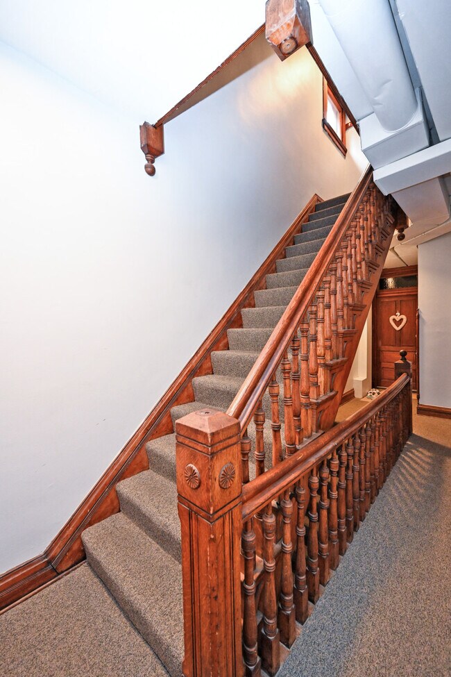 Foto del edificio - 2226 Kemper Ln