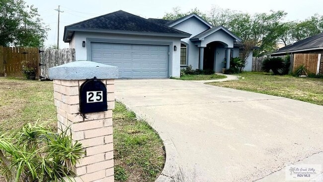 Building Photo - 25 La Paz Ct