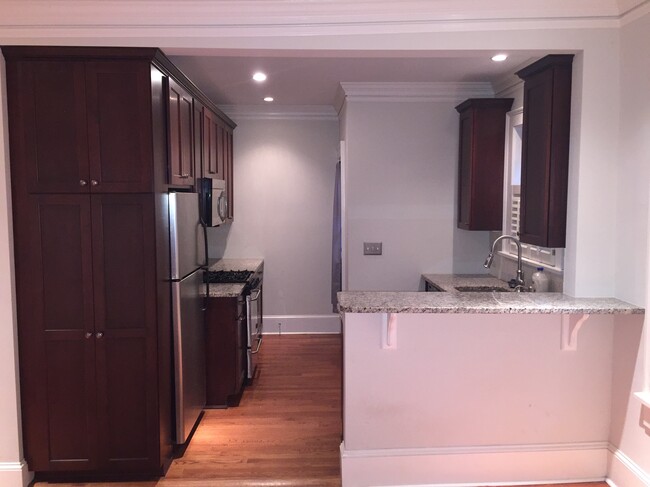 Building Photo - 1125 Briarcliff Pl NE