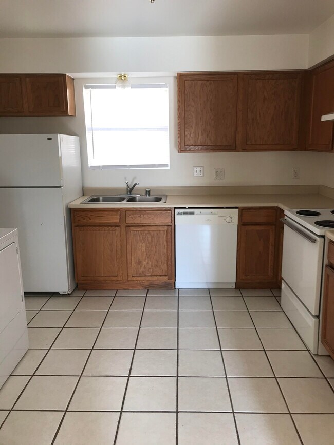 2245 Bex St Unit B, Las Cruces, NM 88005 Apartments in Las Cruces, NM