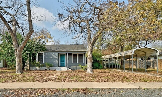 Building Photo - 1104 Bouldin Ave