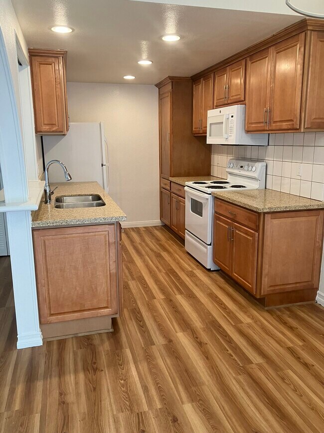 Building Photo - 1174 Kirkford Way
