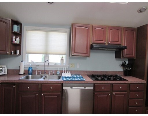 Building Photo - 9 Saltworks Ln