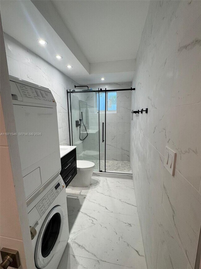 Building Photo - 1188 Marseille Dr