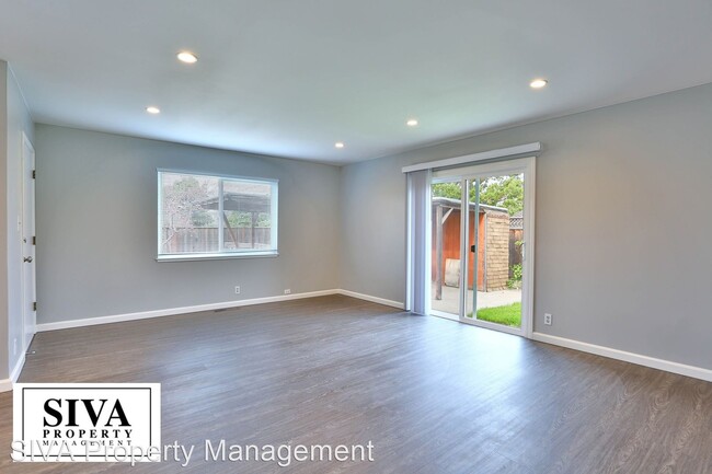 Building Photo - 2 br, 1 bath House - 2890 Union Ave - Duplex