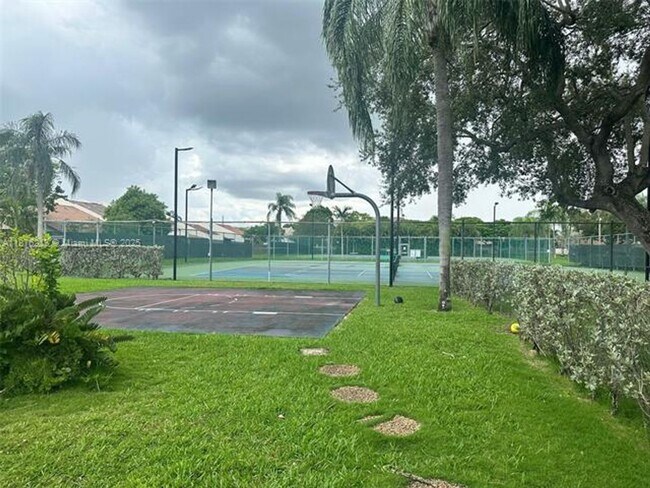 Foto del edificio - 8563 SW 115th Ct