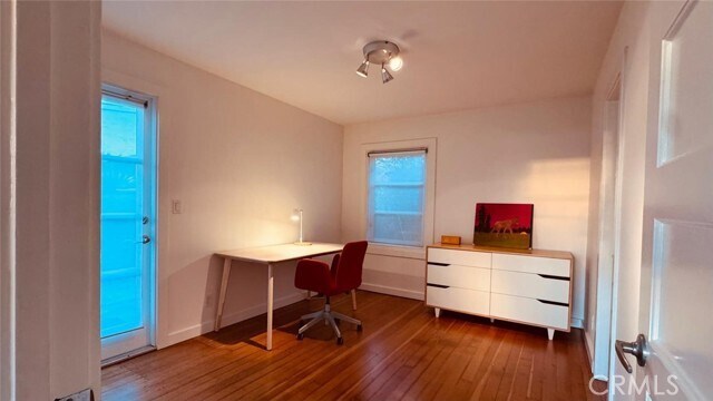 Foto del edificio - 645 Thalia St