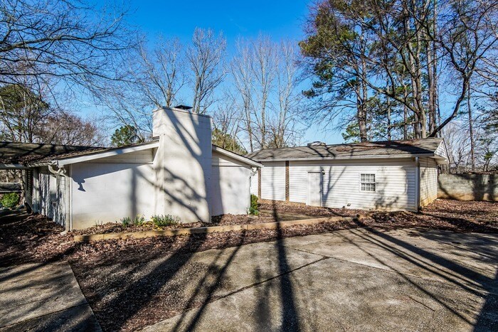 Building Photo - Great 4 Bedroom in Raleigh