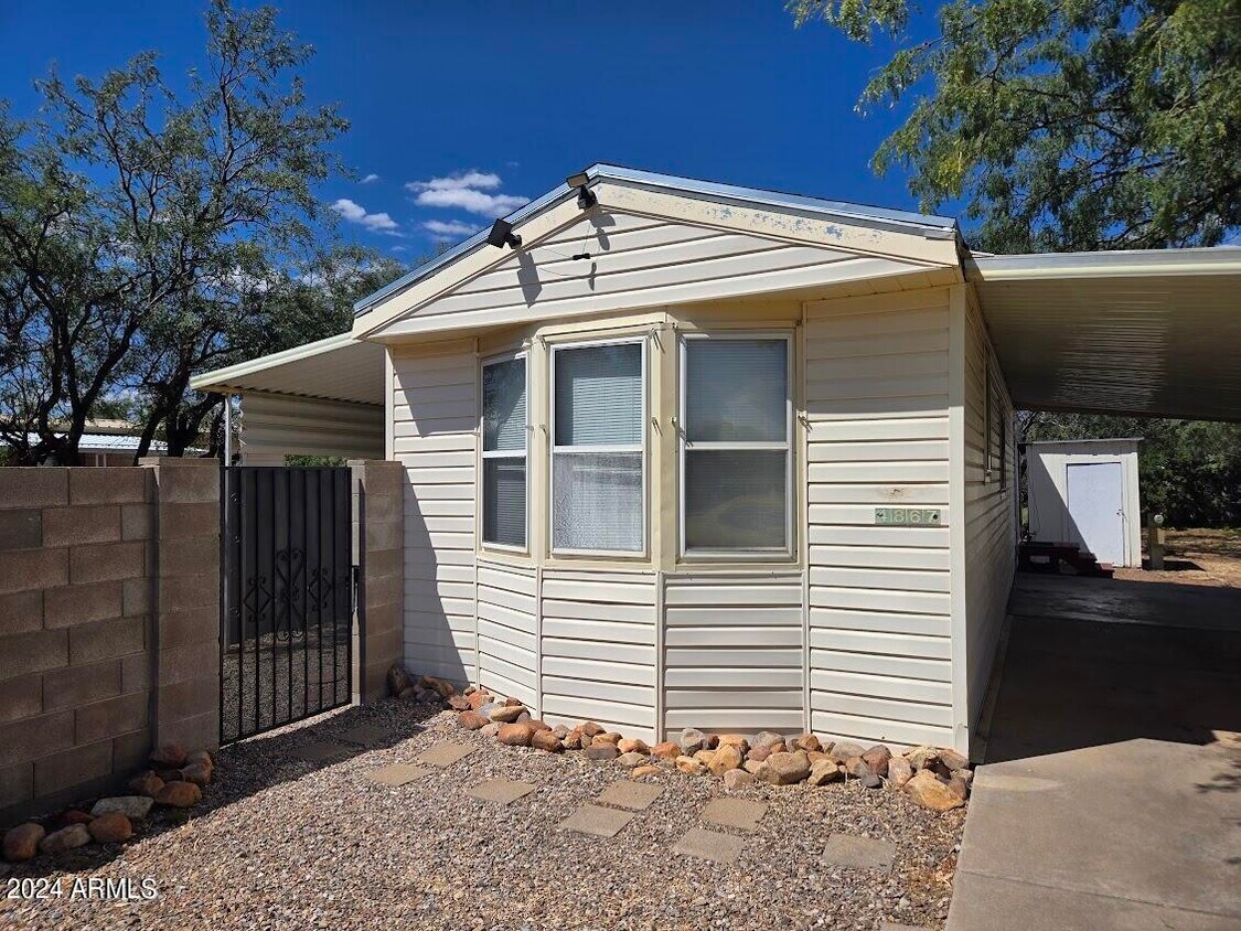 Foto principal - 4867 E Bevers St