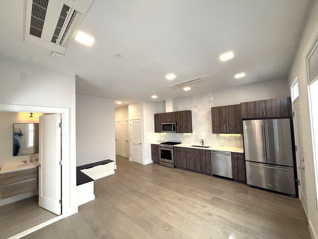 Foto del edificio - 24 Rush St