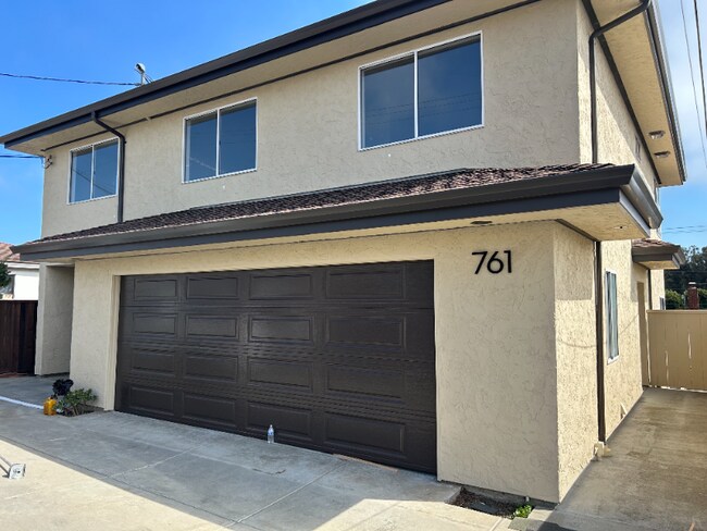 Foto del edificio - 761 2nd Ln