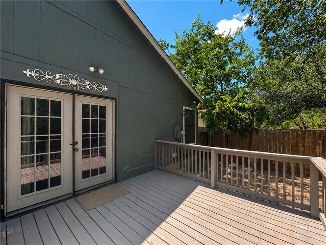 Foto del edificio - 5712 Shreveport Dr