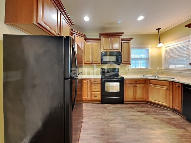 Foto del edificio - 107 Anderby Dr