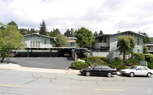 Foto del edificio - 2101 Donald Dr