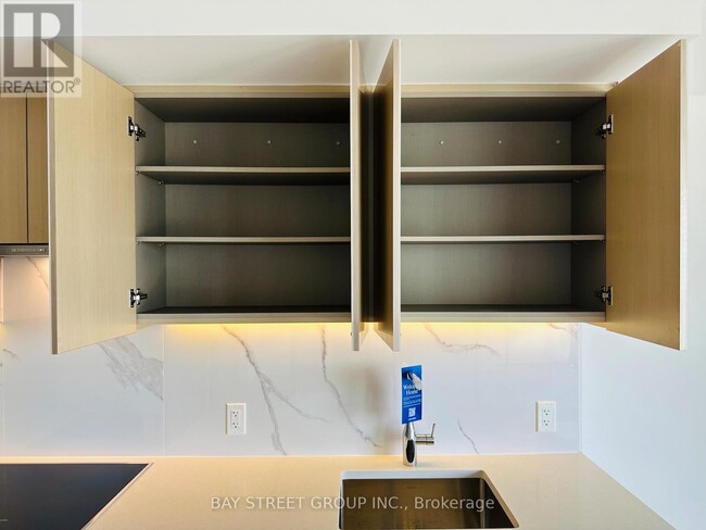 Photo du bâtiment - 3 Concord Cityplace Wy