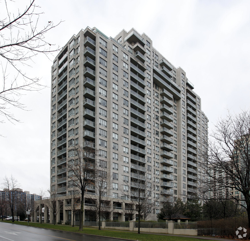 Building Photo - 28 Empress Ave