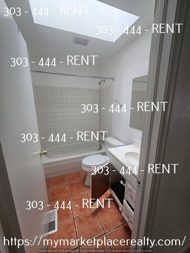 Foto del edificio - Family Friendly 4 Bed 2 Bath home in Denver