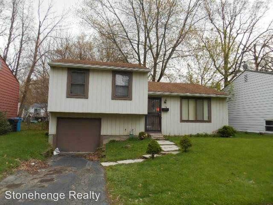 Primary Photo - 528 Heathshire Dr