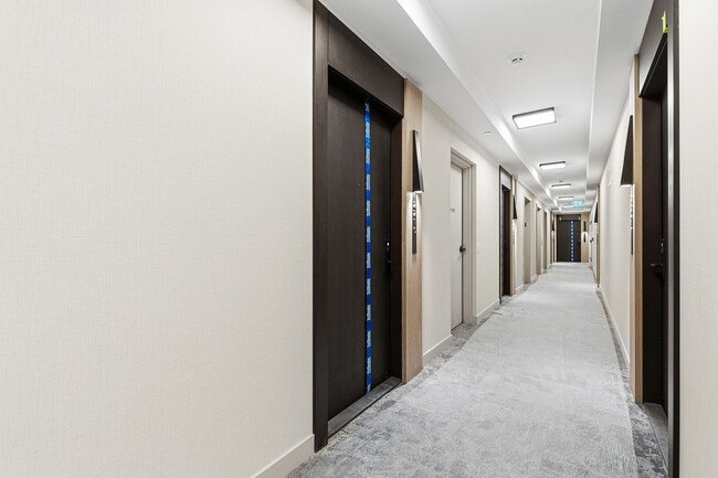 Building Photo - 20-2220 Soudan Ave