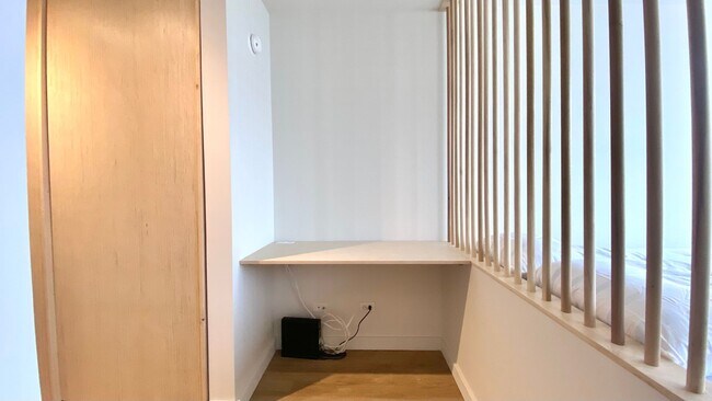 Foto del edificio - Renovated Studio - Utilities INCLUDED Avai...