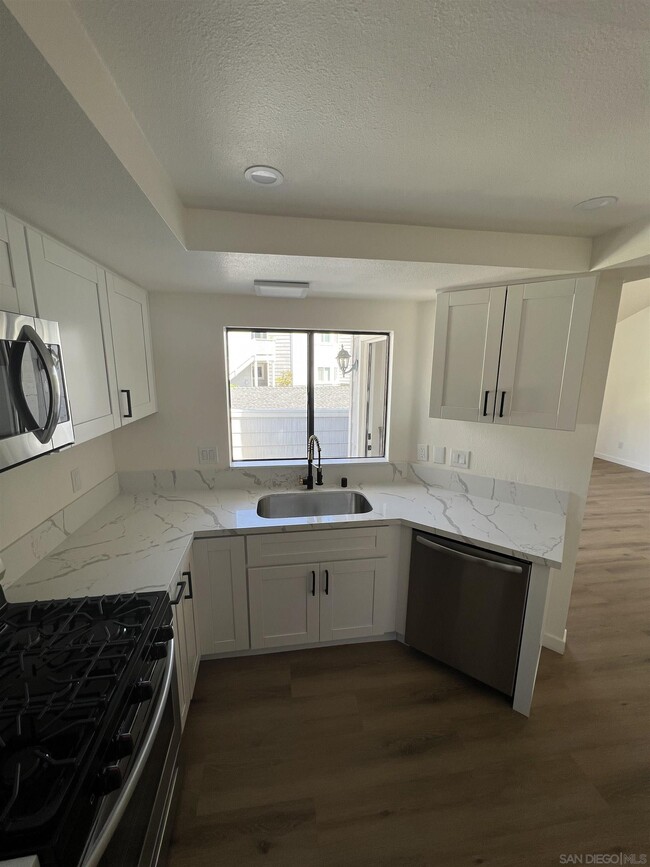 Building Photo - 10845 Scripps Ranch Blvd
