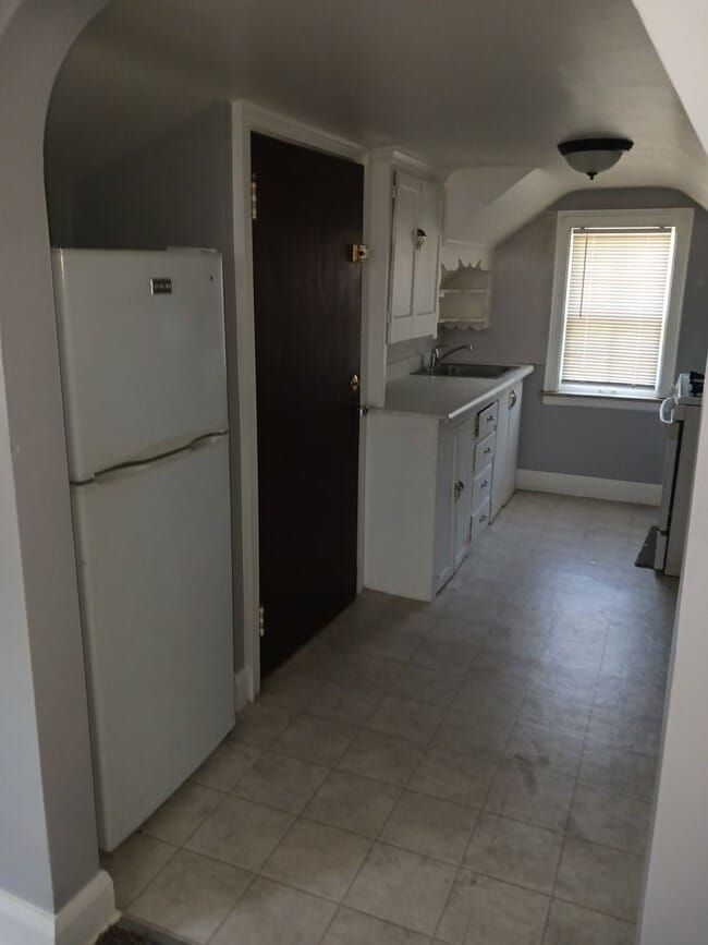 Building Photo - 322 E Midlothian Blvd