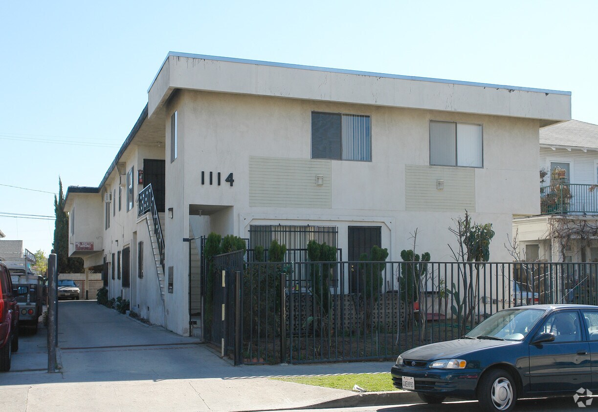 Primary Photo - 1114 N Edgemont St