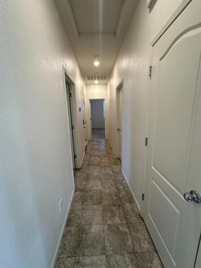 Foto del edificio - 5448 E Laurite Ave