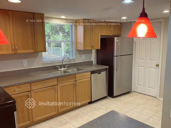 Foto del edificio - 11447 Walsingham Rd