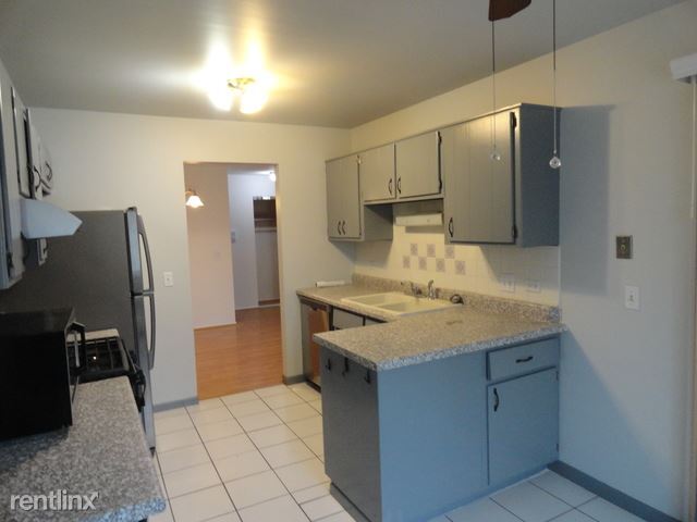 Primary Photo - 3 br, 2 bath Townhome - 725 Plum Tree Ct