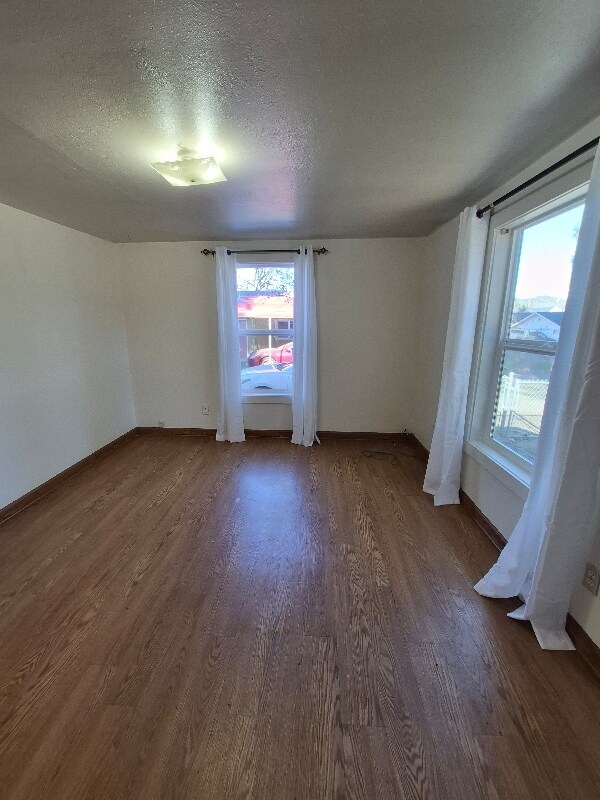 Foto del edificio - 1248 NW Ellan St