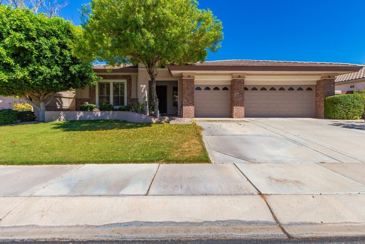 452 E Secretariat Dr, Tempe, AZ 85284 House Rental in Tempe, AZ