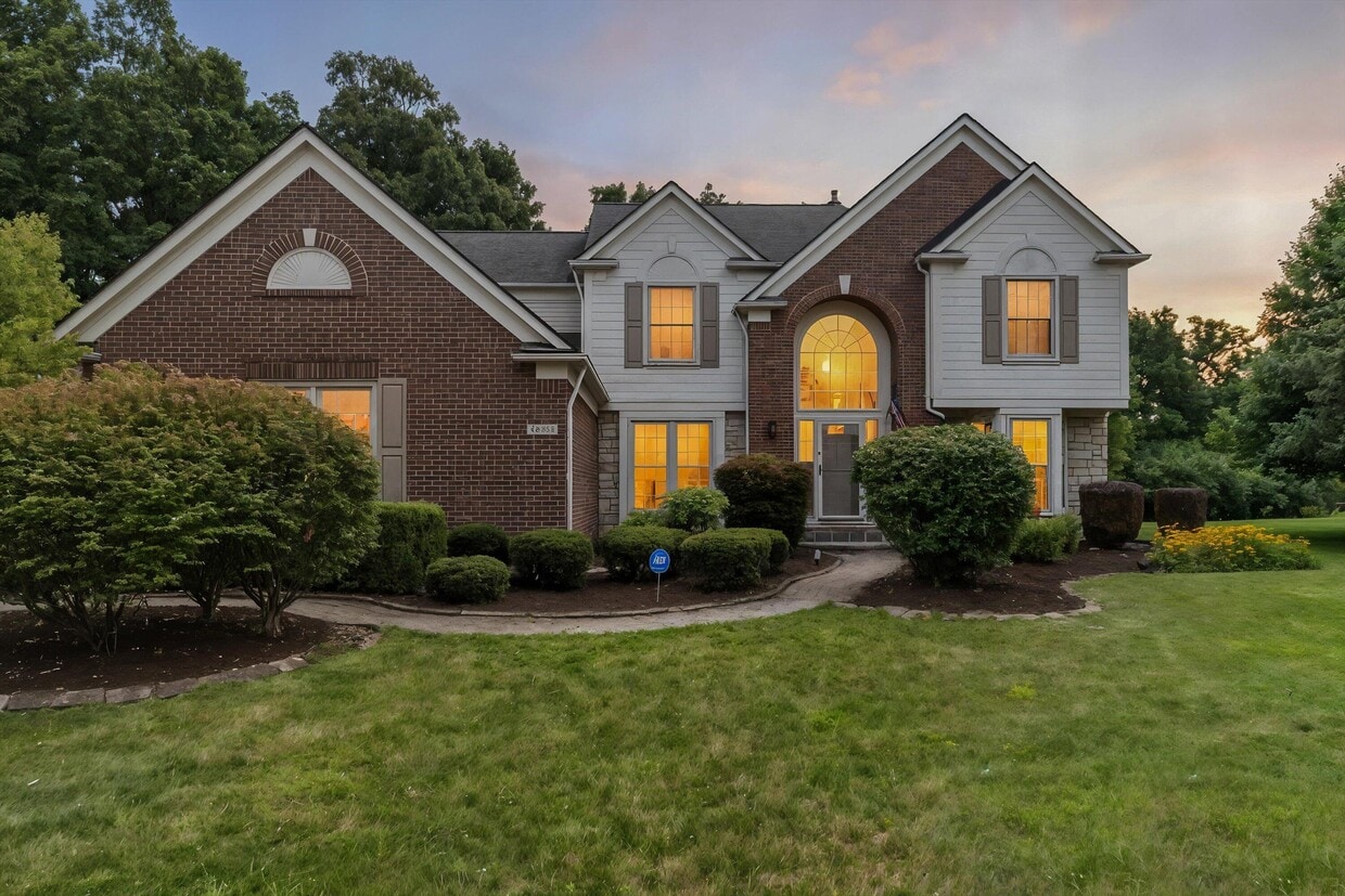 Foto principal - 46559 Inverness Rd