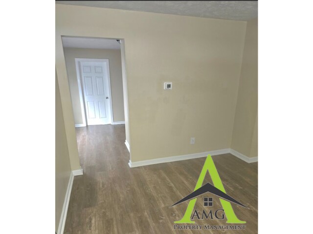 Foto del edificio - 567 N Belmont Ave