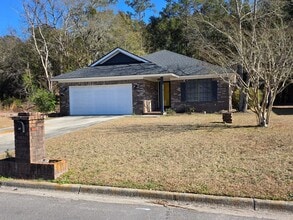 Building Photo - 15 Rustic Ln