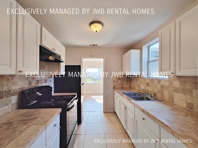 Foto del edificio - 5149 Astral St