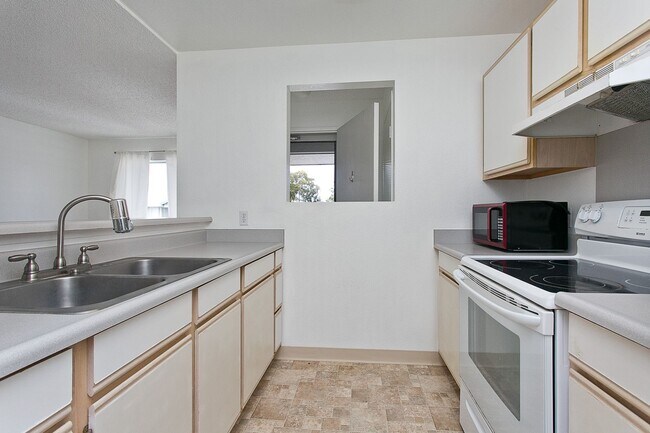 Foto del edificio - Hillsdale #106 - 2 BD 2 BA 2 PRK