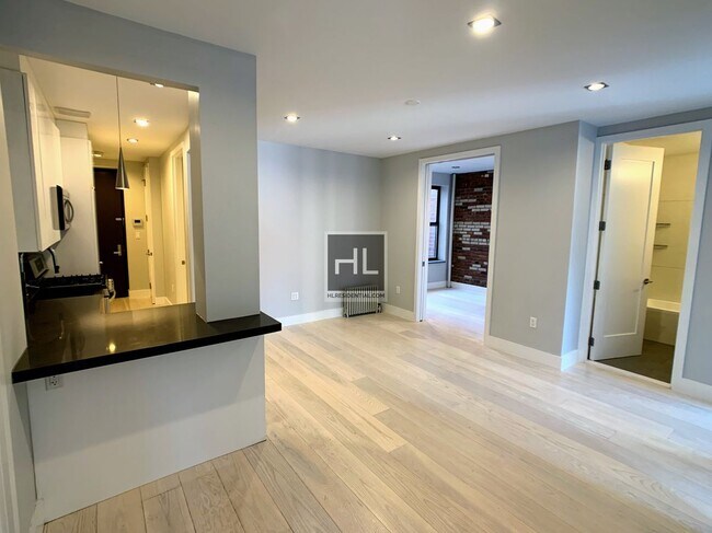 Building Photo - Stanton Street