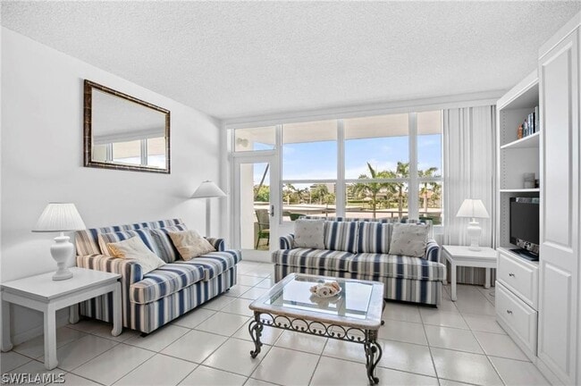 Building Photo - 220 Seaview Ct