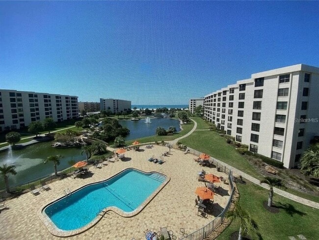 Foto del edificio - 5770 Midnight Pass Rd