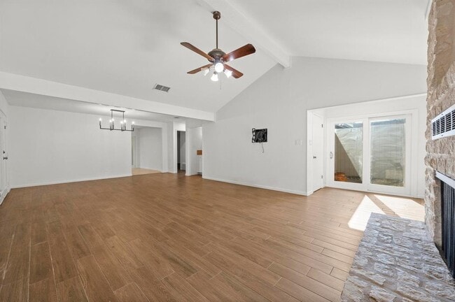 Foto del edificio - 7002 Firewheel Hollow