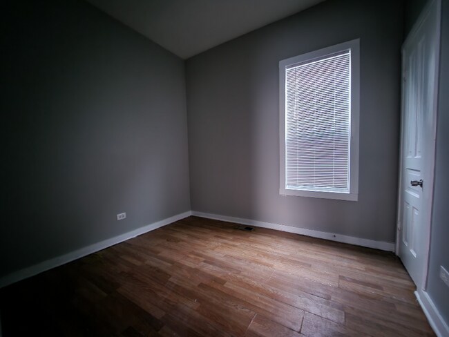 Foto del edificio - 726 E 93rd St