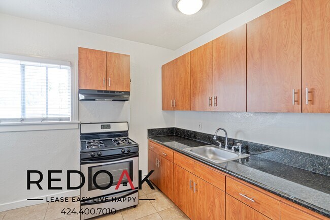 Foto del edificio - 728-724 S Berendo St