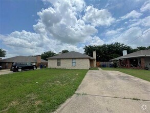 Building Photo - 1738 Dynasty Dr